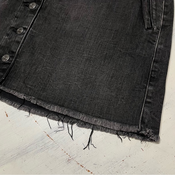 Express Extreme High Rise Black Stretch Denim Mini Skirt Sz 16 Fray Hem - Picture 2 of 8